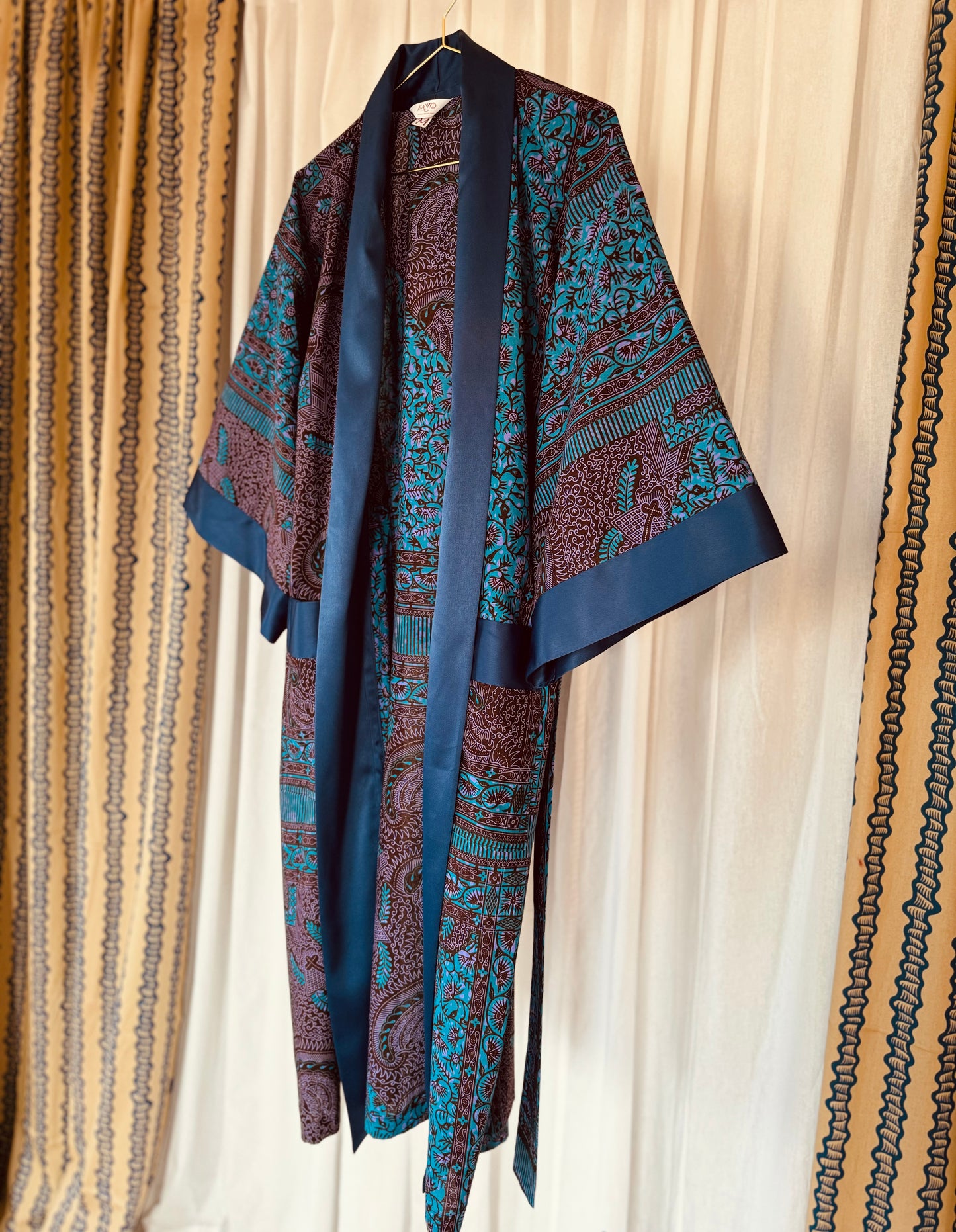 Afrikimo "Morning Glory II" - Royal Blue Satin