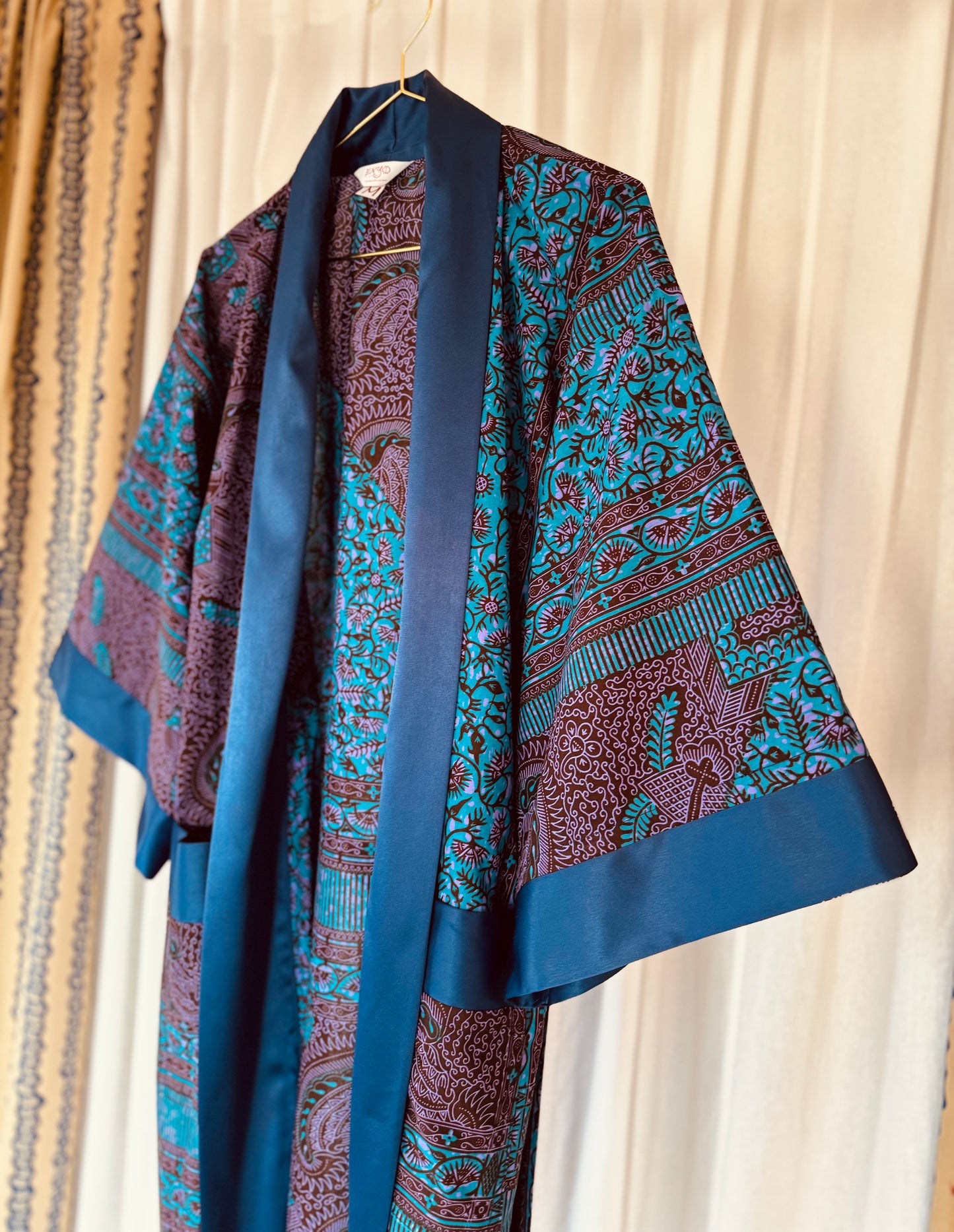 Afrikimo "Morning Glory II" - Royal Blue Satin