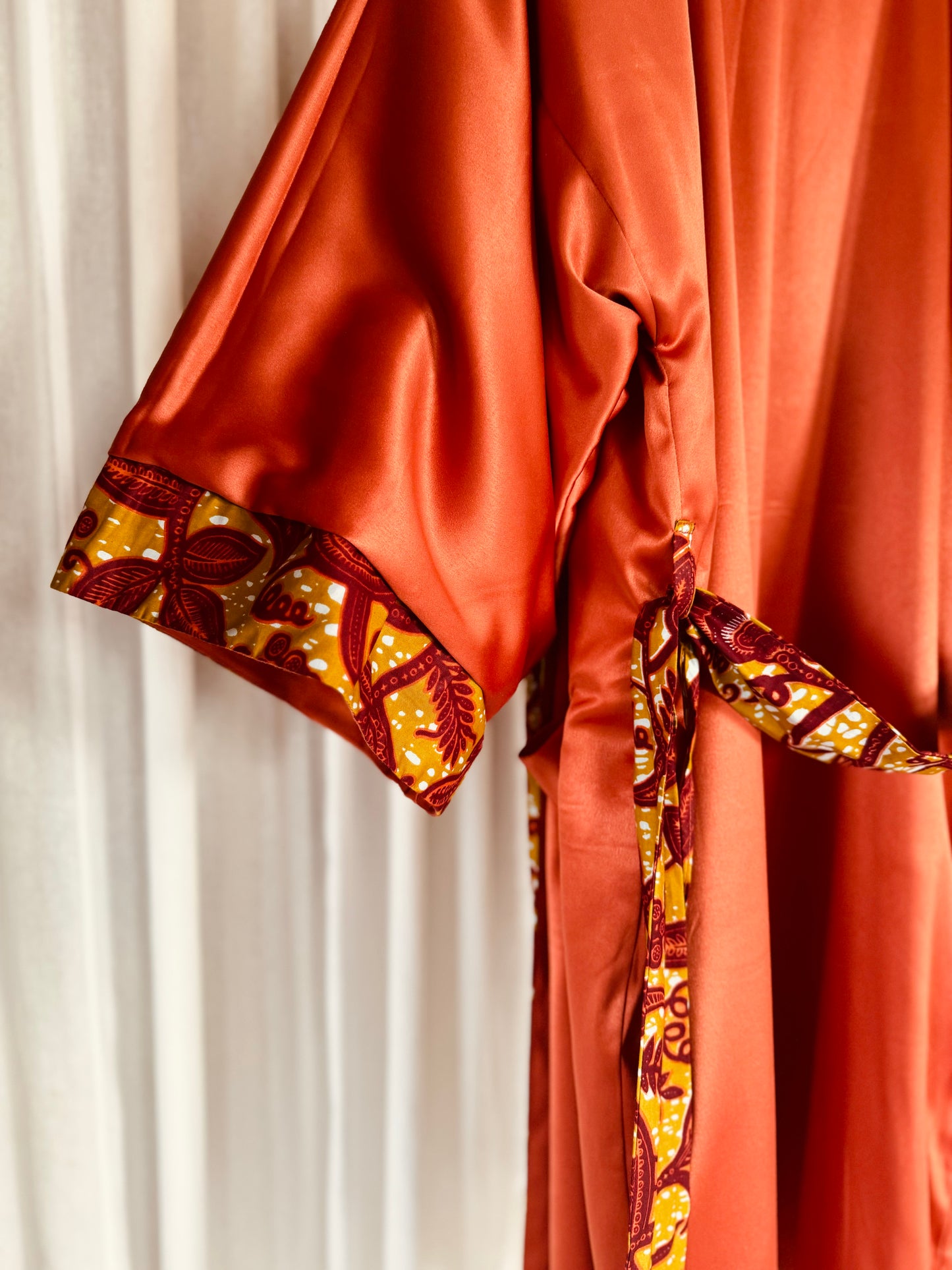 Wendbarer Afrikimo "Rise and Shine III"  - Dunkelroter Satin
