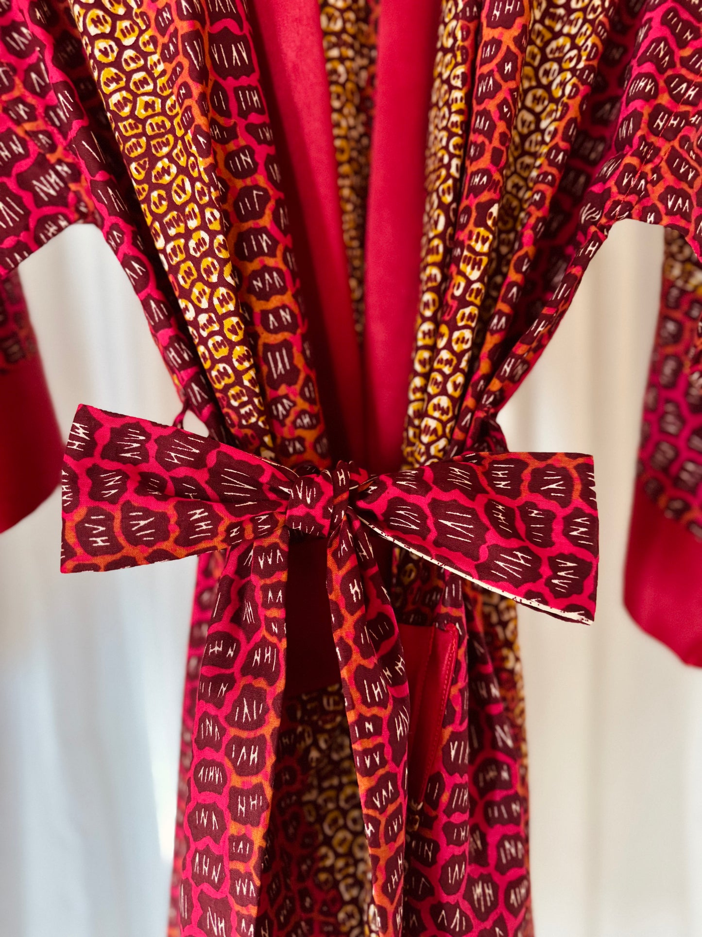 Sexy Afrikimo "Gravels of Joy III" - Berry Red Satin