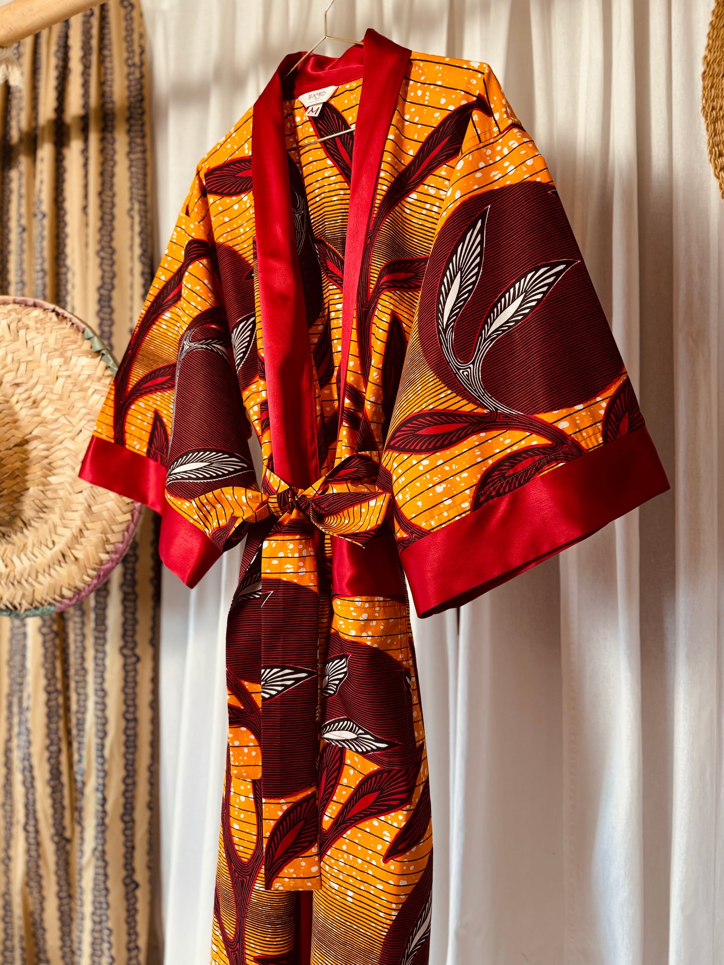 Afrikimo "Mondblume III" - Roter Satin