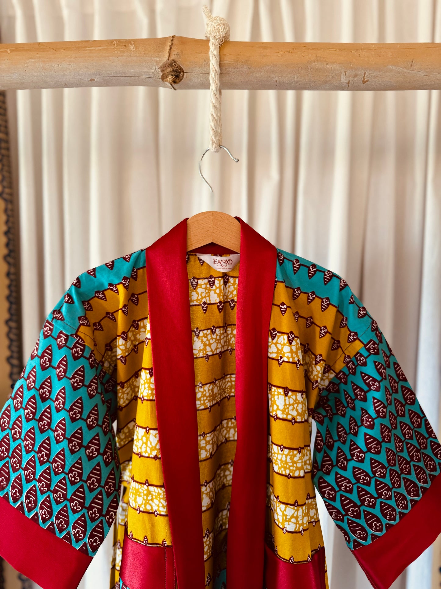 Kids - Afrikimo "Cracking Nut" - Red Satin