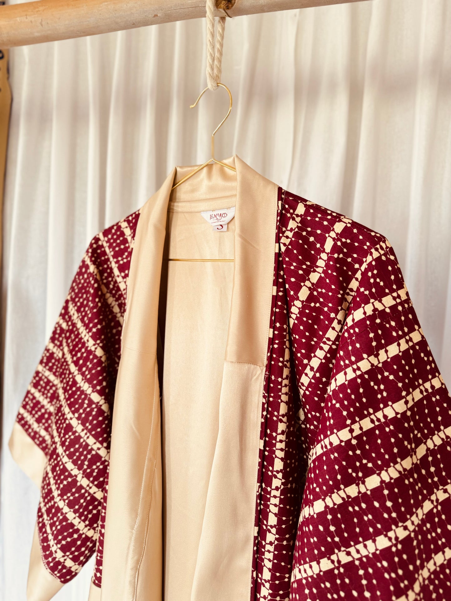 Reversible Afrikimo "Crimson Champagne" with Creme Satin