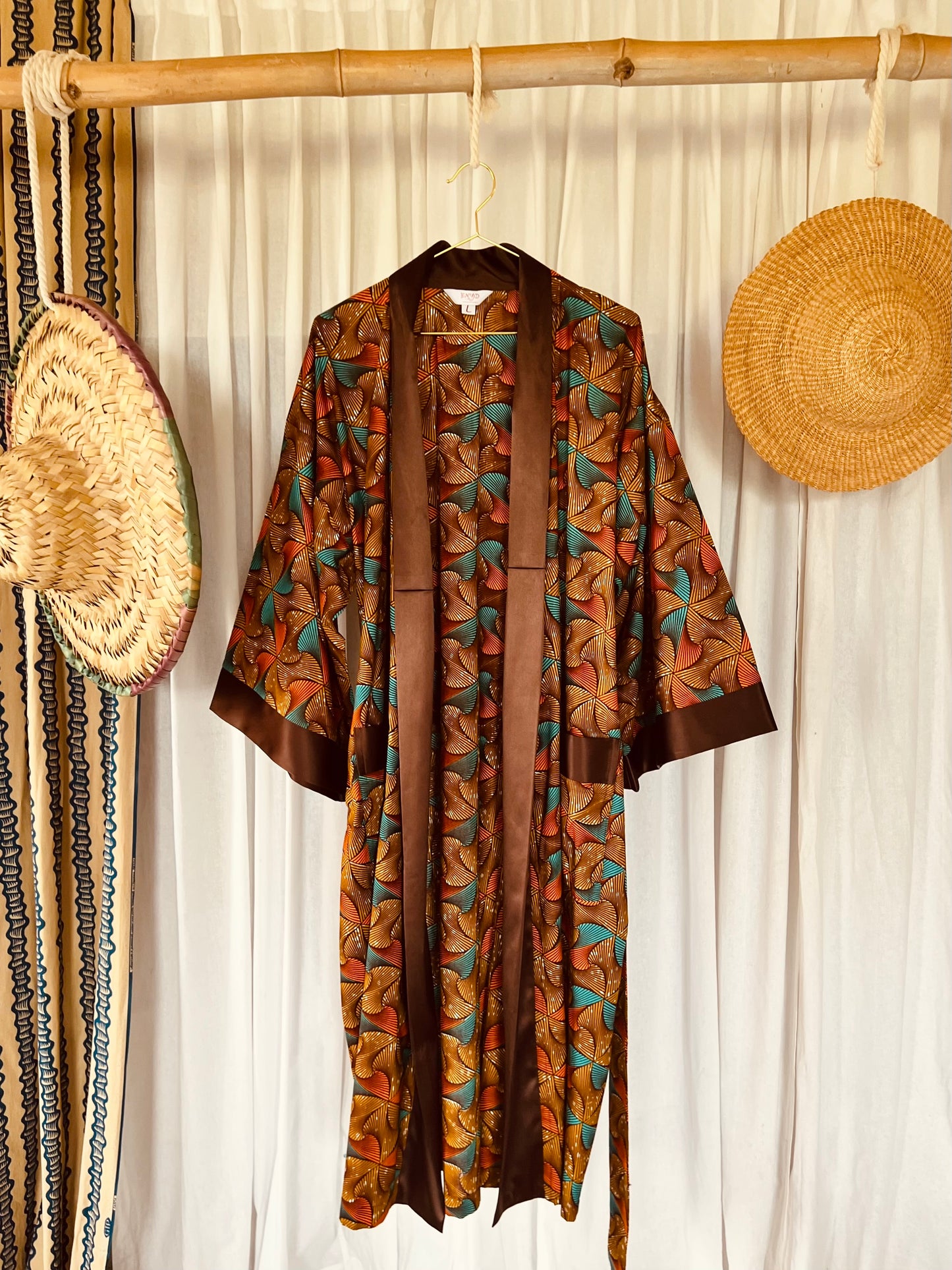 Afrikimo "Mondblume III" - Roter Satin