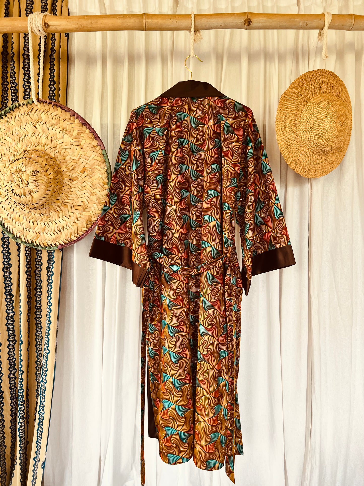 Afrikimo "Mondblume III" - Roter Satin