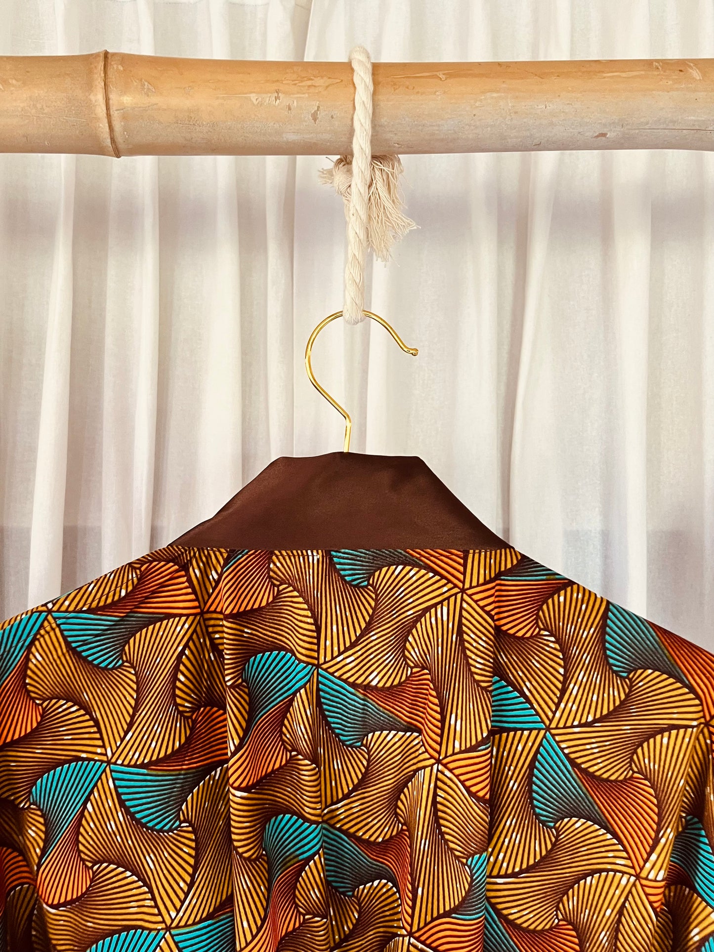 Afrikimo "Mondblume III" - Roter Satin