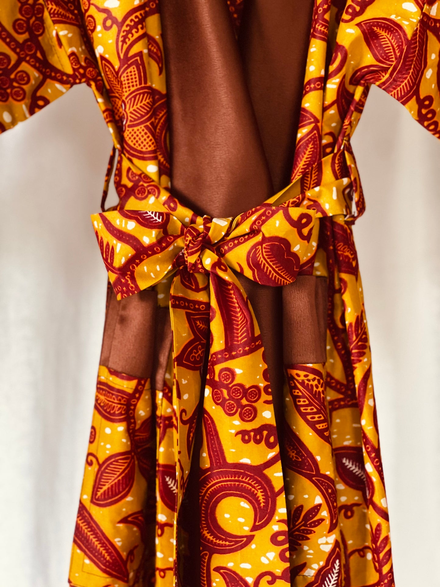 Kimono "Rise and Shine", Imprimé Africain & Satin, Marron/Orange/Vert