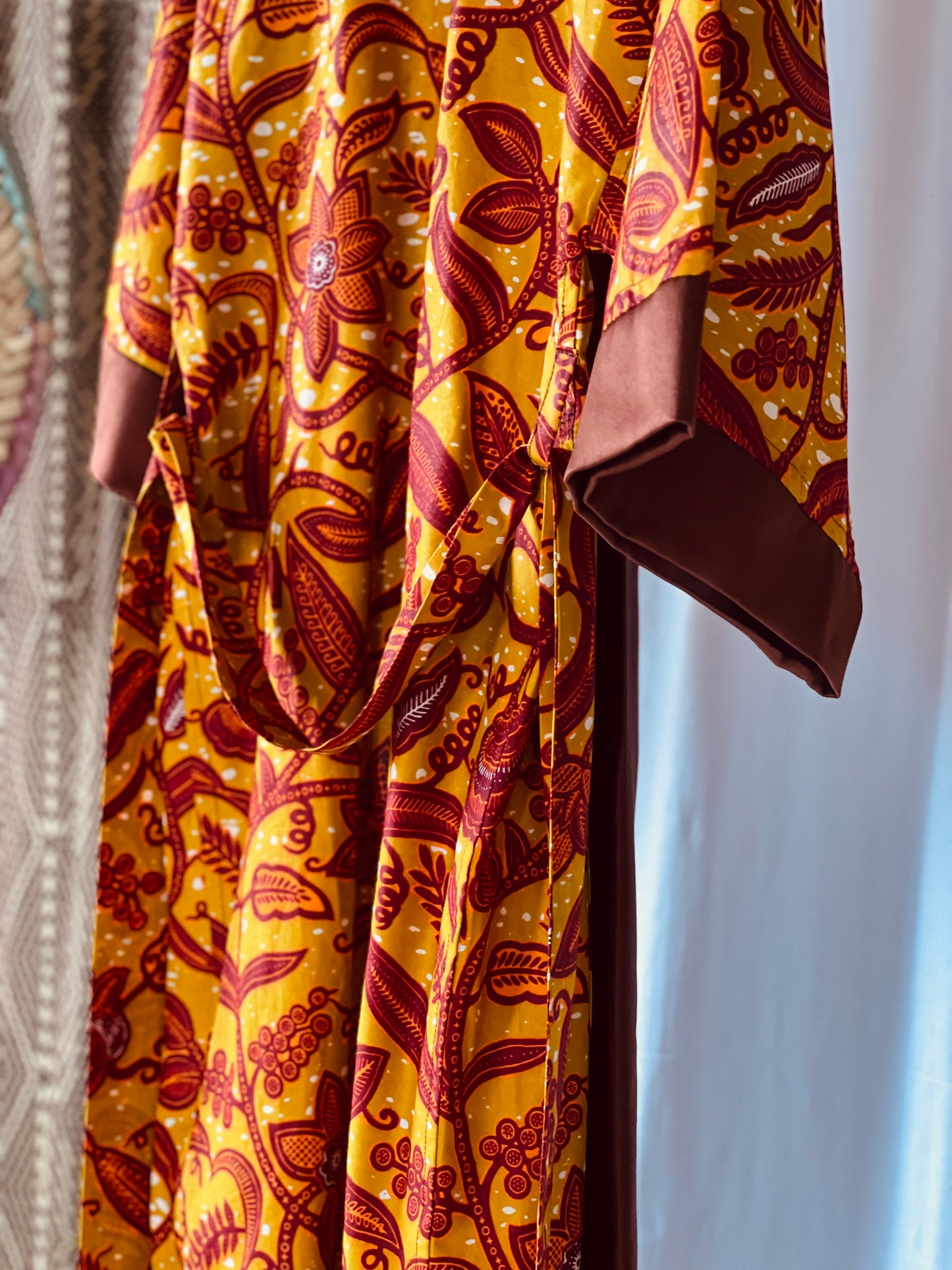 Kimono "Rise and Shine", Imprimé Africain & Satin, Marron/Orange/Vert