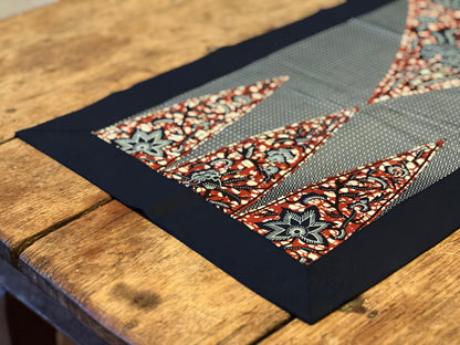 Tablerunner "Pheasant Gardens"