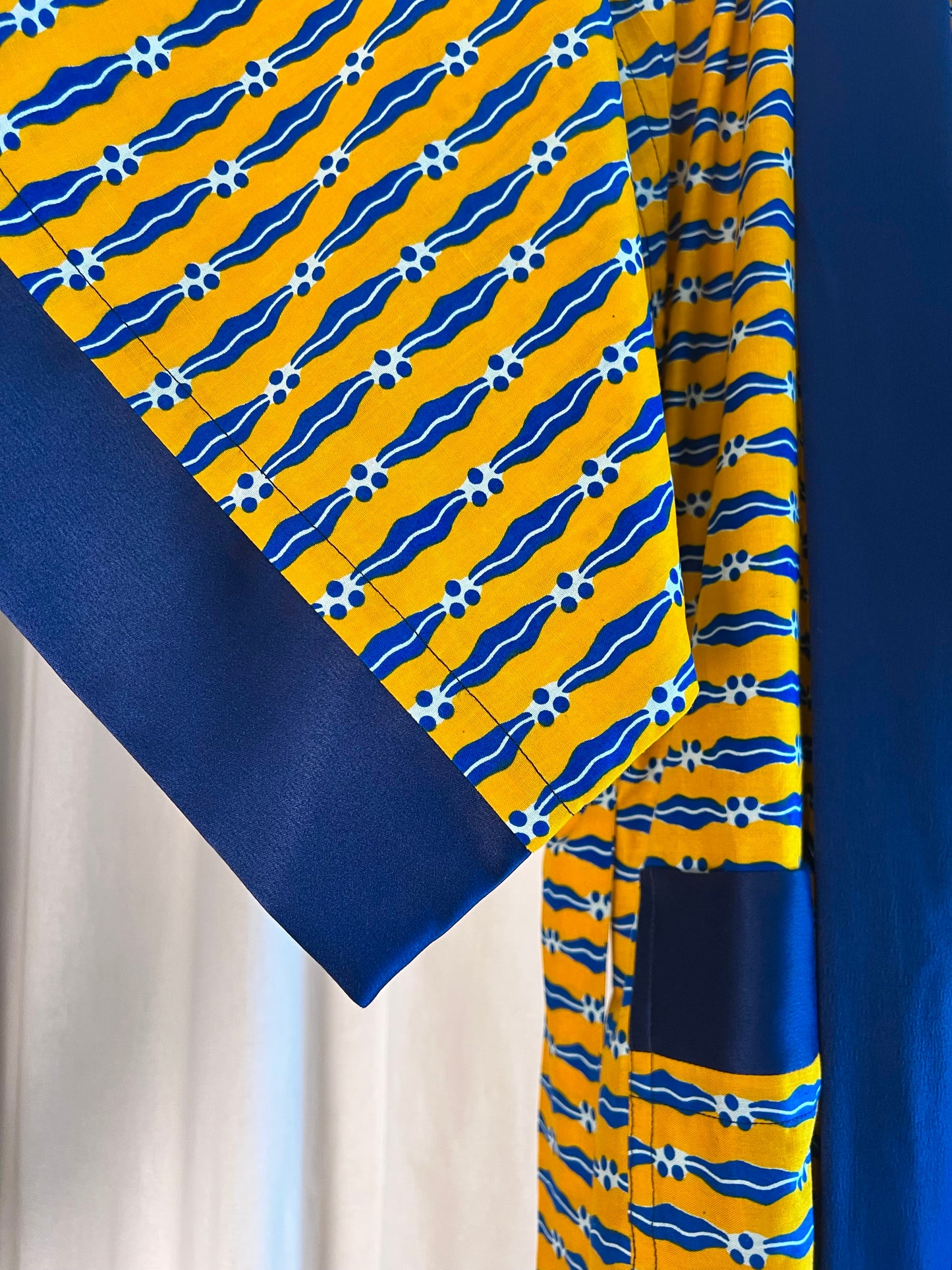 Afrikimo "Gleam I" - Royal Blue Satin
