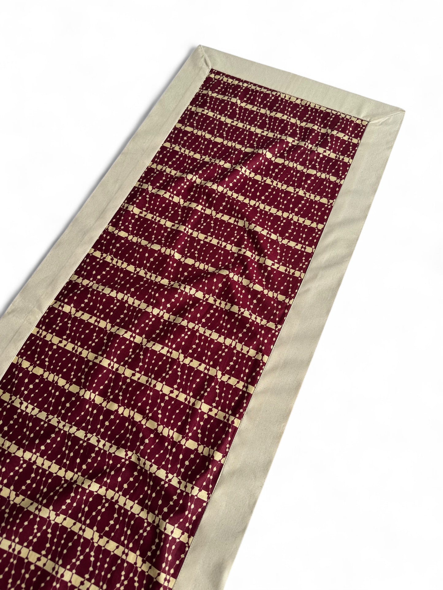 Tablerunner "Crimson Champagne"
