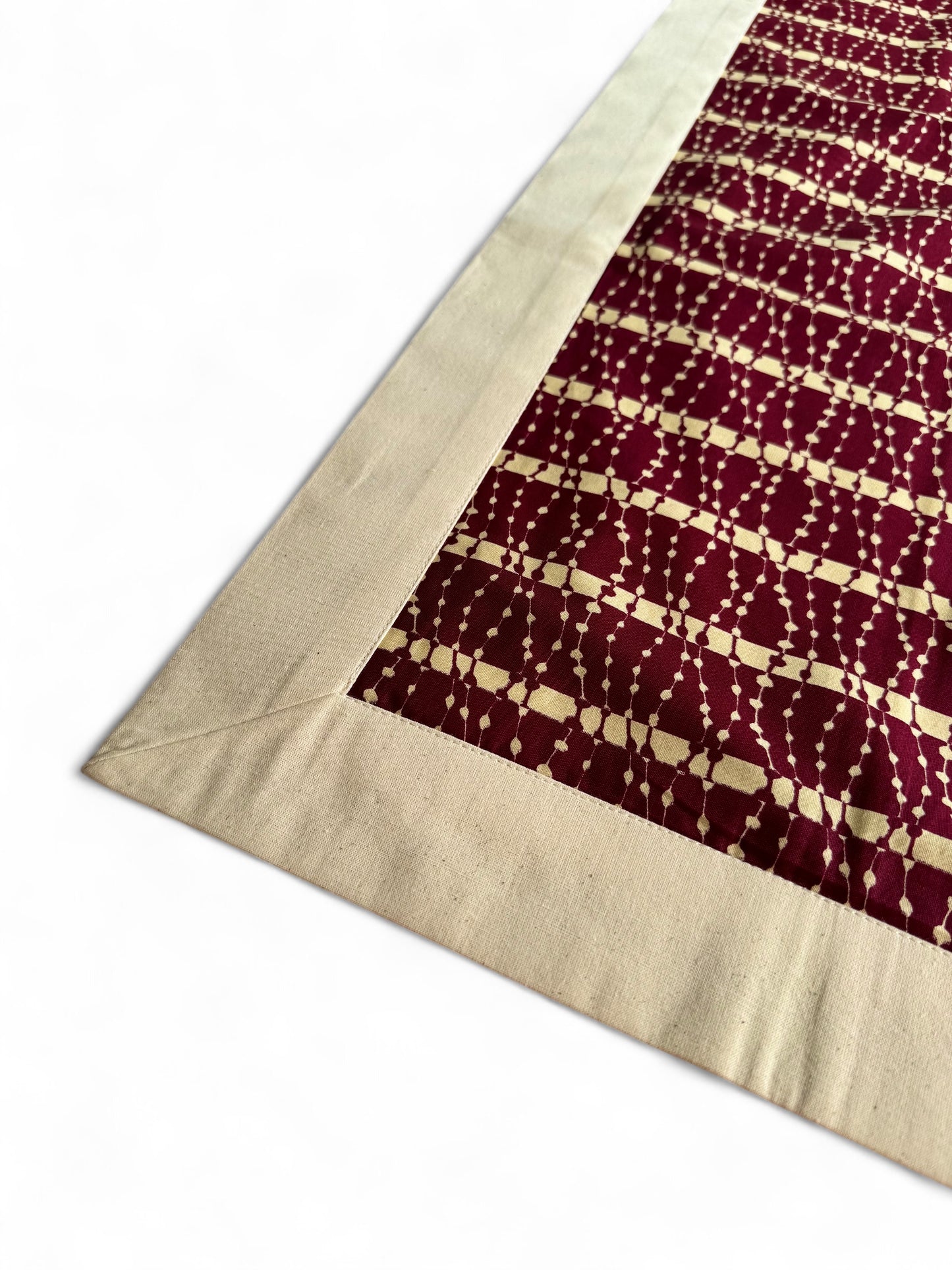 Tablerunner "Crimson Champagne"