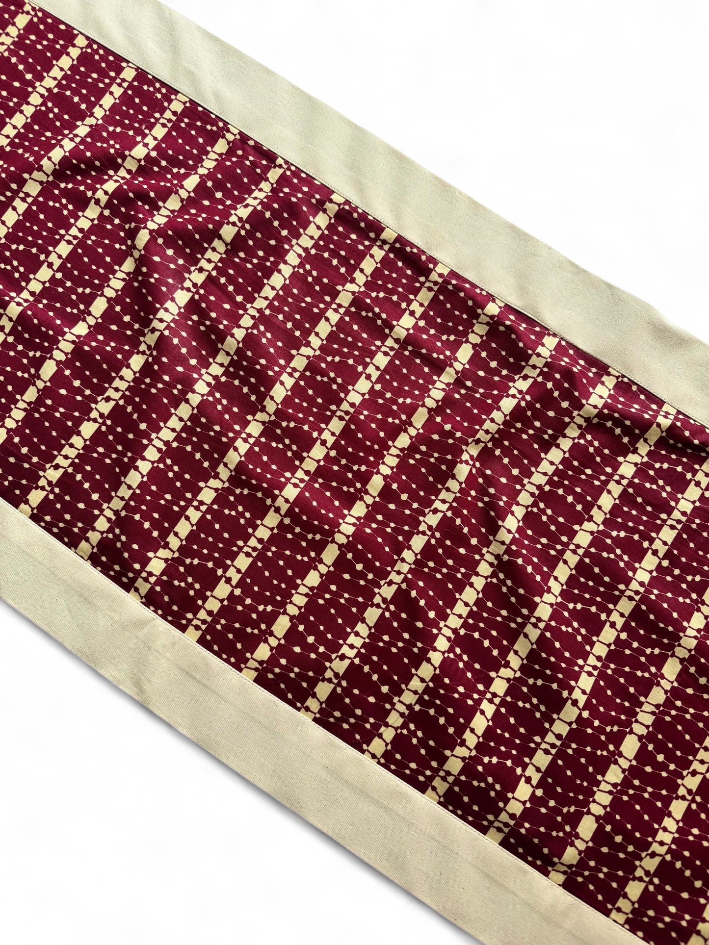Tablerunner "Crimson Champagne"