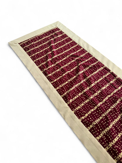 Tablerunner "Crimson Champagne"