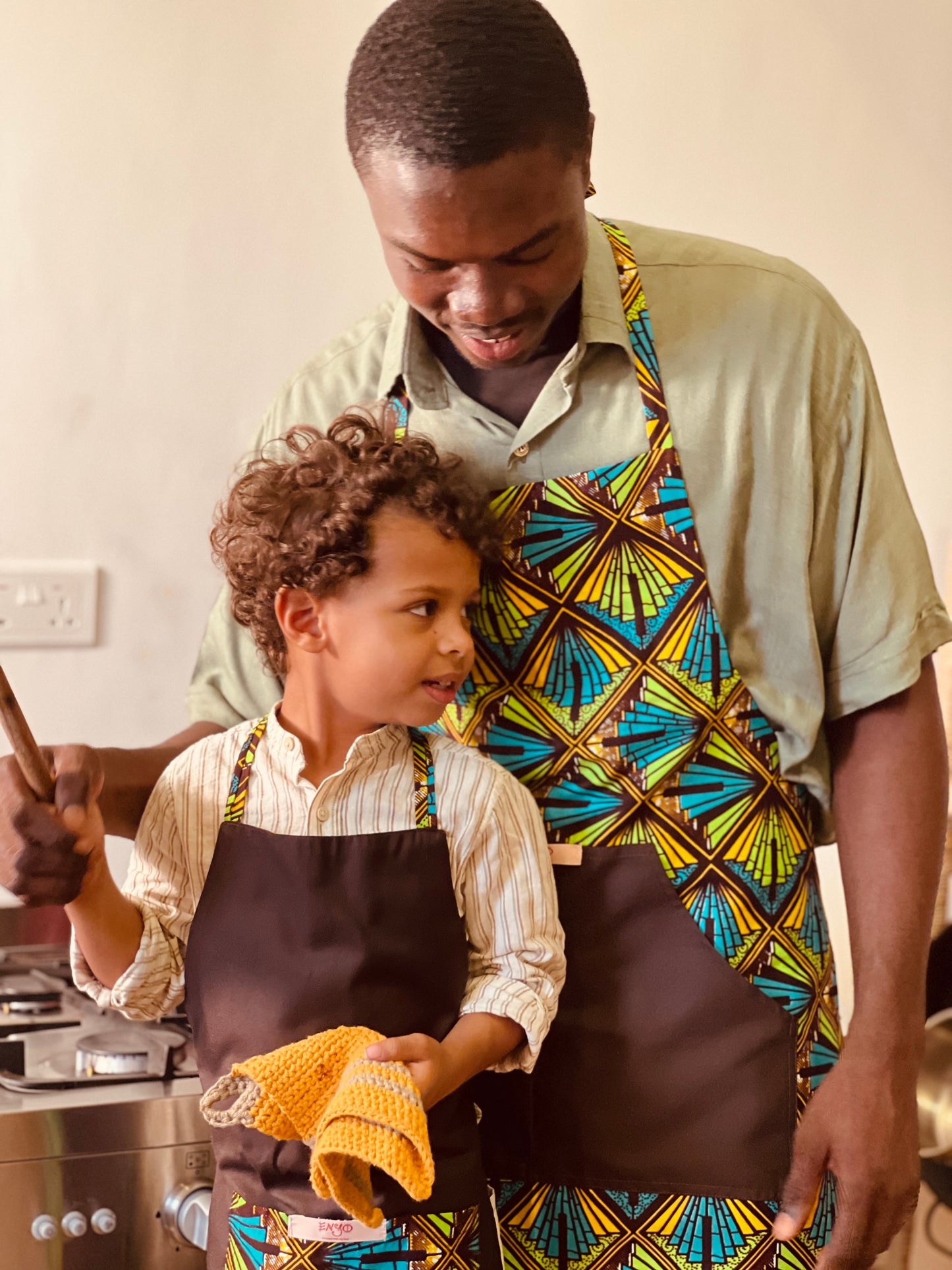 Kids - Reversible Apron “Piano Bar”